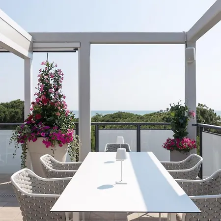 Renzo Hotel-3