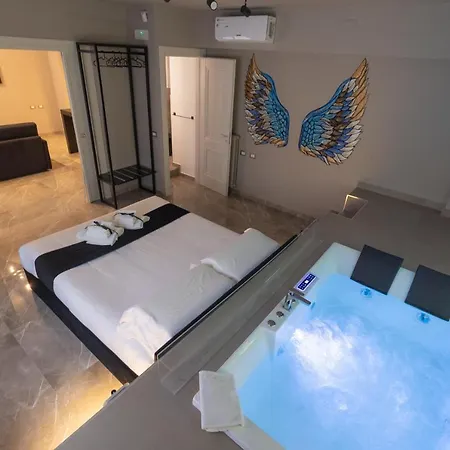 Maximum Exclusive Suite & Spa-3