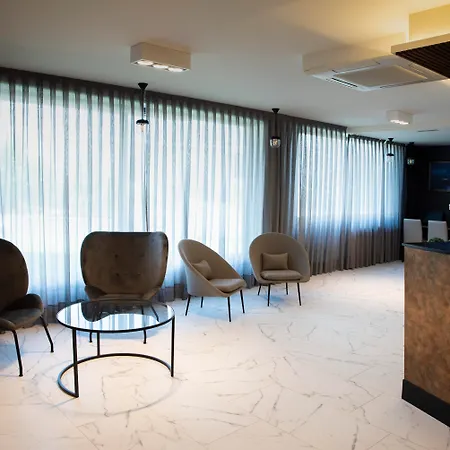 Hotel Avenida-3