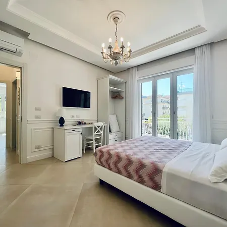Palazzo Mauro Sorrento Luxury Rooms-2
