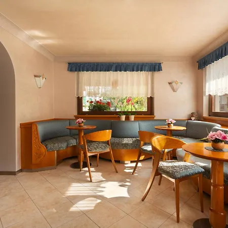 Hotel Villa Emma-3