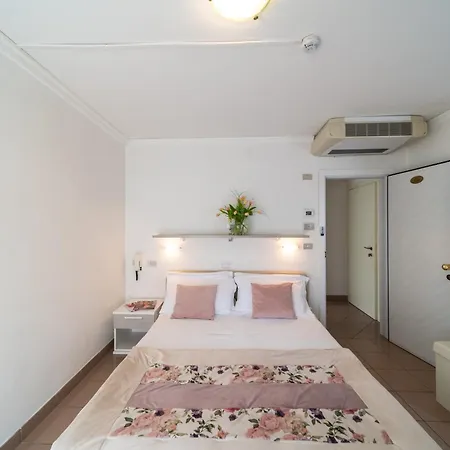 Hotel Ancora-3