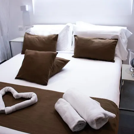 Megaris Luxury Suite Rooms-3