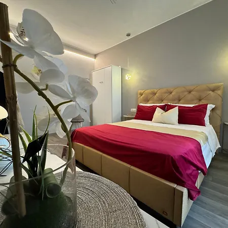 MEG Glamour Suite Milano vicino i Navigli-3
