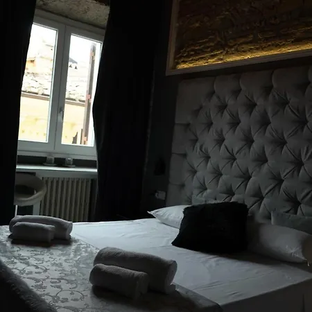 Rhome Luxury Suite-3