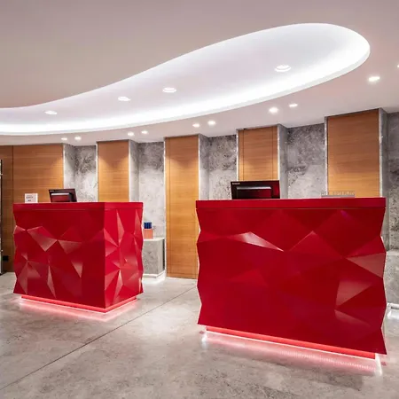Renaissance Paris Republique Hotel & Spa-3