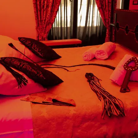 Suite Luxury Bdsm-3