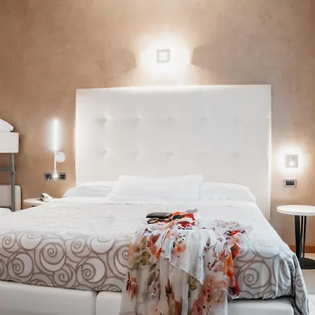 Hotel Tropical-2