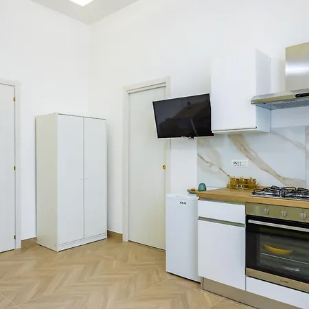 Essentia Home-2