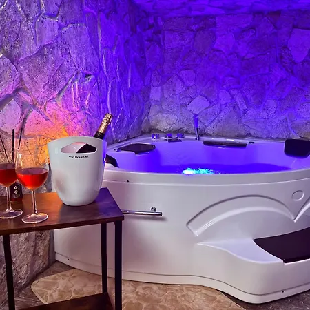 Qt Suite & Luxury-3