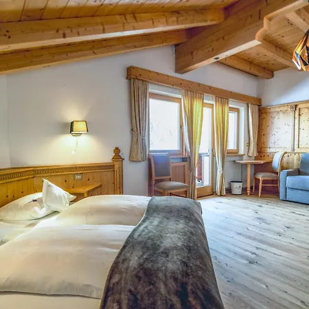 Garni Hotel Rosengarten B&B-2