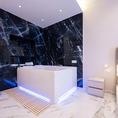 De Matteo Luxury Suites-2