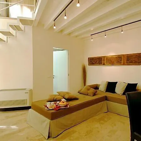 Ucciardhome Hotel-2