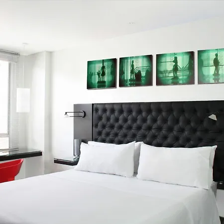 Hotel 104 Art Suites-3