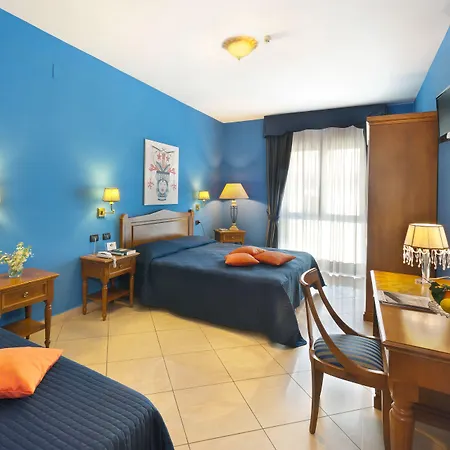 Ulisse Deluxe Hostel-2
