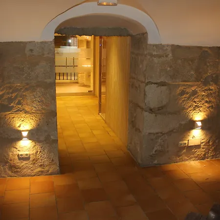 Hotel Leonor De Aquitania-2