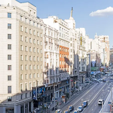Gran Via 63 Rooms-3