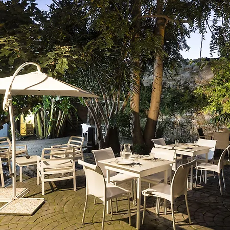 Il Giardino di Ballarò Boutique B&B-3