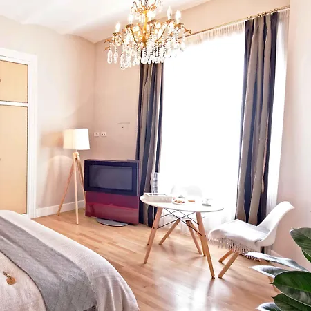 Cardilli Luxury Rooms-3