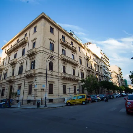 Palermo Gallery-2