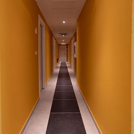 Hotel Rainbow ***S-2