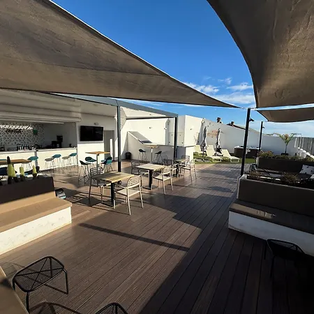 Daos Suites & Terrace Marbella-3