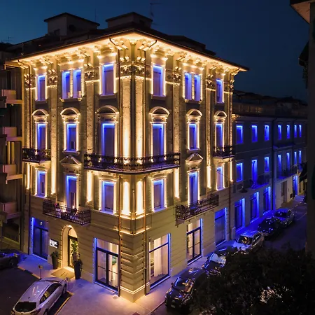 VI Suites-2