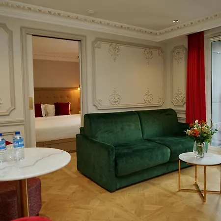 Le Triomphe Paris-2