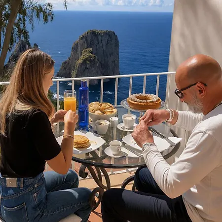 Villacore Capri-3