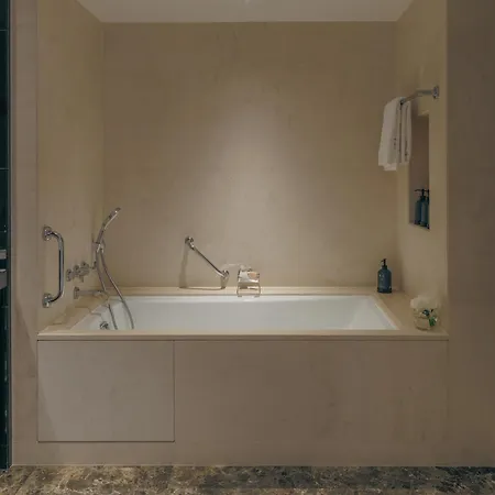 Four Seasons Hotel London At Park Lane-3