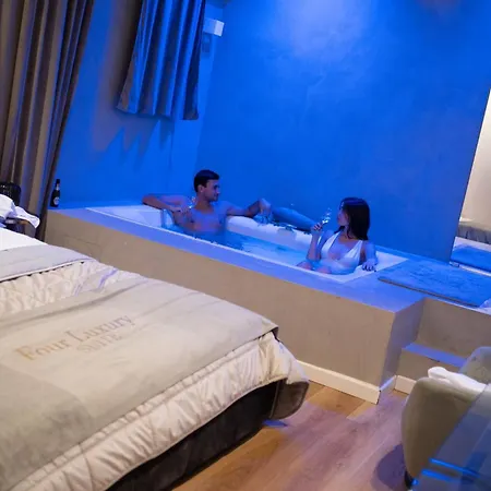 Four Luxury Suite-2