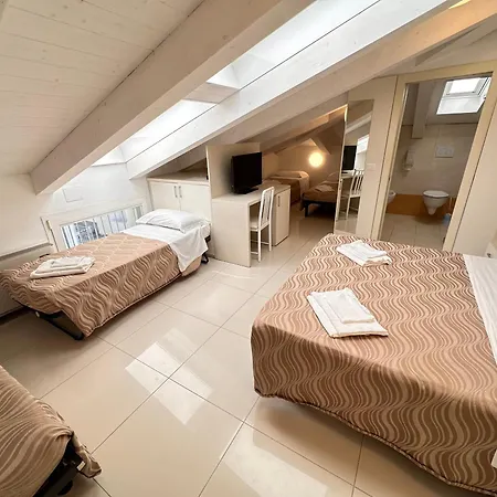Hotel Leoni-2