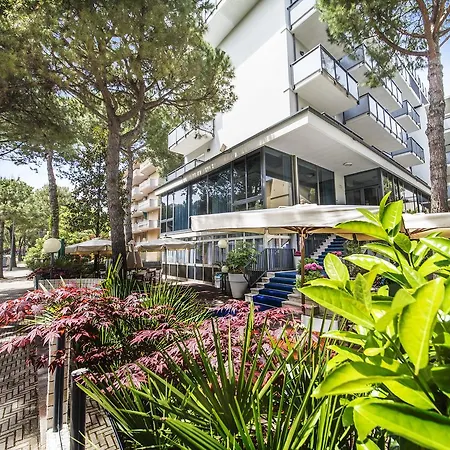 Renzo Hotel-2