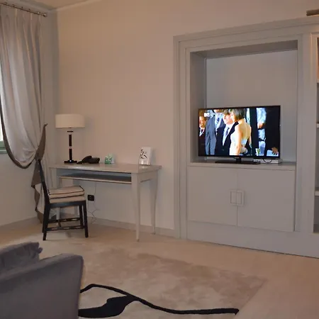 Grand Hotel Nizza Et Suisse-3