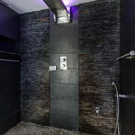 Luxury Suite San Carlo-2