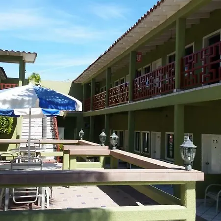 Hotel Azteca Inn-3