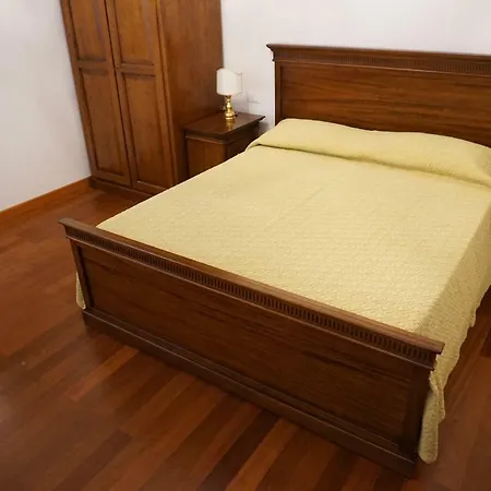 B & B Nina-3