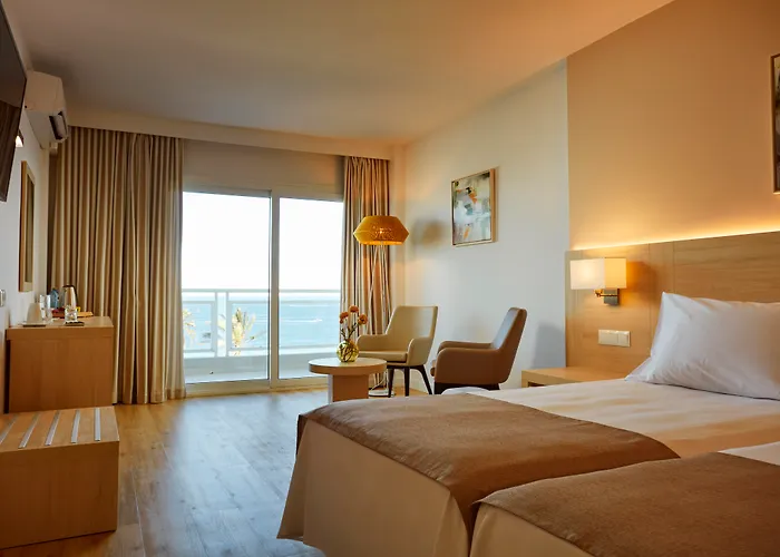 Hotel Las Arenas Affiliated By Melia Benalmádena