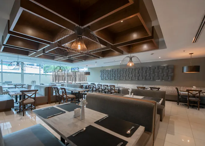 Hotel Antaris Galerias Monterrey