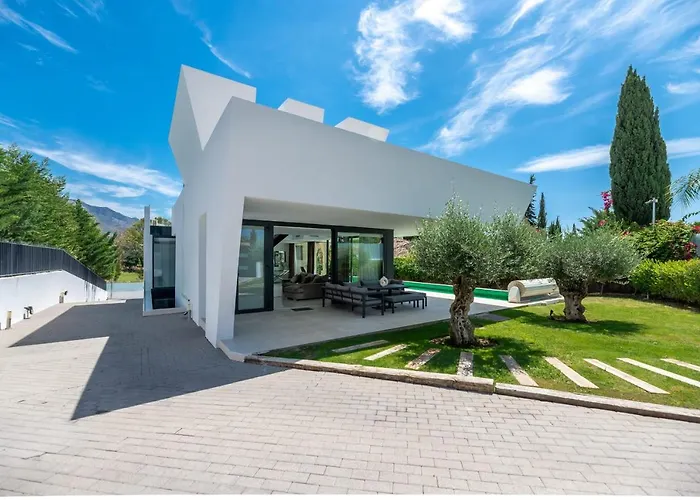 All About Villa Azur Marbella