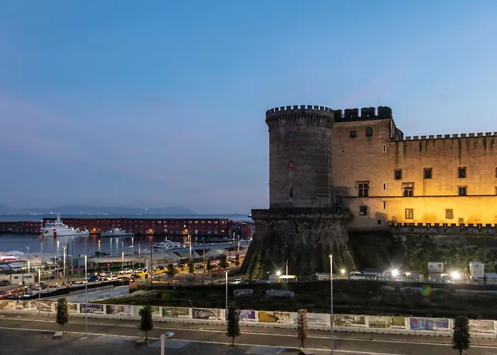 Bed and Breakfast Main - Municipio Napoli