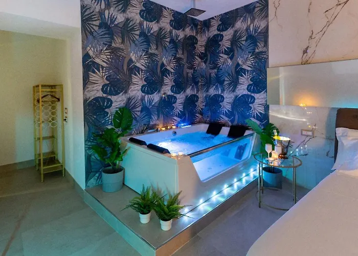 MAZZINI LUXURY JACUZZY SUITE Catania