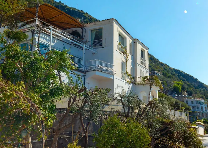 Amore Rentals - Villa Le Sirene Positano