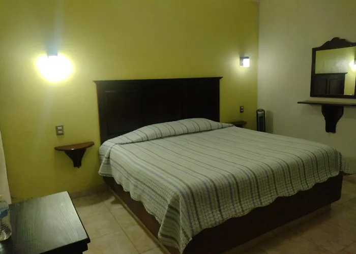 Hotel El Refugio Bernal