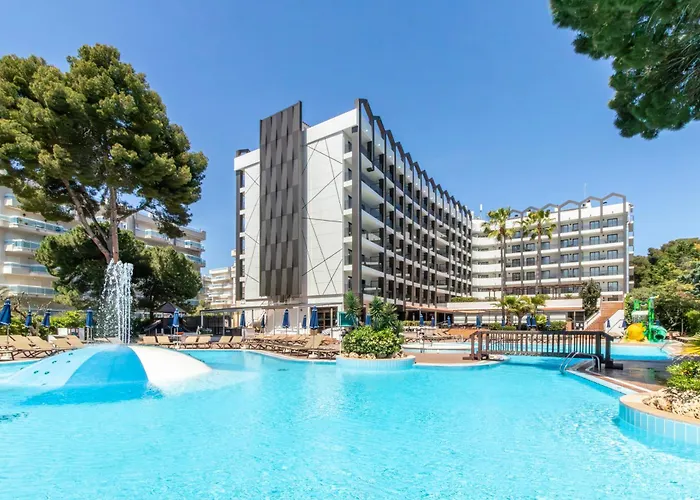 Golden Avenida Family Suites 4* Salou