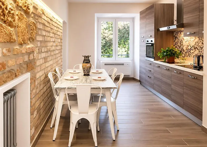 Giulya Guesthouse Hospety Group Roma