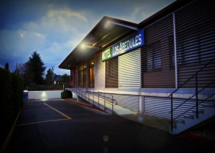 Motel Los Abedules Oviedo