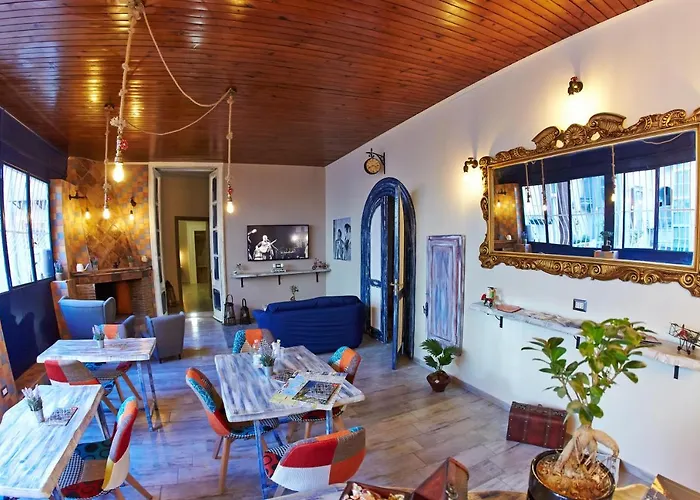 Artisti Sustinea Rooms Napoli